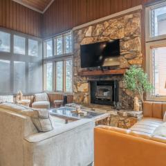 3BR & Loft Condo Near Village & Canyon Lodge