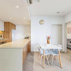 Charming & Peaceful - 2BR APT in Wentworth Point