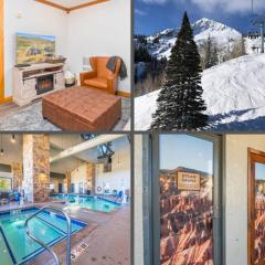 Newly Updated Cozy Escape Close to Ski Lifts