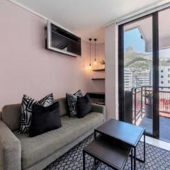 Flamingo 605 - Mountain View Sea Point