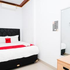 RedDoorz Syariah Near Stasiun Wates