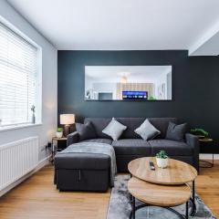 3BR House By Eason Stays Short Term Rental Wythenshawe Near Manchester Airport with Free Parking