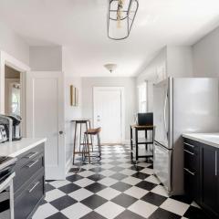 Stay Portland - Alberta Arts Haven - 2BR - 4 Guests - Walk to Eats