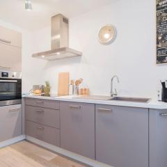 Grand Place, only 3 min walk, 80m beautiful apartment