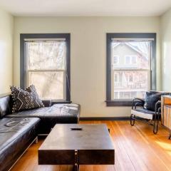 Cozy Portland Classic- Walk to Local Coffee & Food