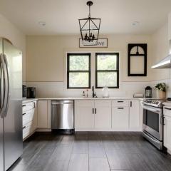 Stay Portland - Fresh Farmhouse Remodel in SE Portland 96BikeScore