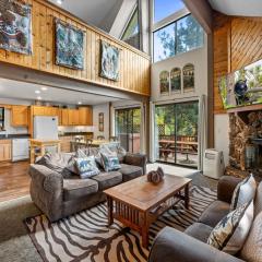 Bear Canyon: Large Cabin, Beautiful Views & HotTub