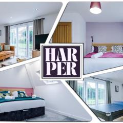 Sleeps 8 Loft bedroom By Harperletting Short Lets & Serviced Accommodation Buckley With Pool table & Long or Short stays