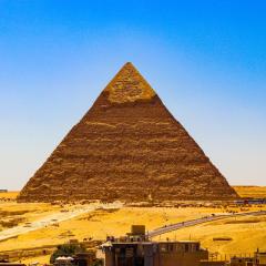 Zoom Pyramids View inn