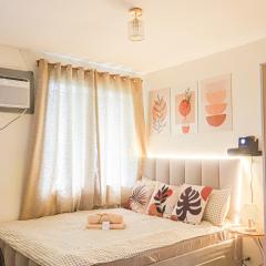 Cozy Three-Bedroom Staycation House with Netflix, Wi-Fi, and Free Parking Garage near SM Caloocan