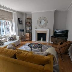 Knightsbridge one bed near Harrods and Chelsea