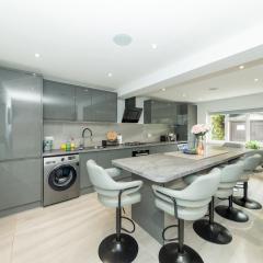 Spacious Home Heated PoolMay-Sep in Tilehurst - Pass the Keys