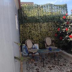 Studio proximité de plage guyville