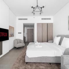 VayK - Modern Studio with Great Amenities