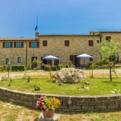 Apartment In Chianti With Swimming Pool