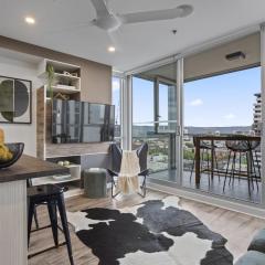 The Urban Glasshouse, Lvl 12, Lap Pool, Spa, Sauna