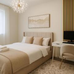 Modern 4-Bed House Sleeps 9 Free Parking Near Leeds Centre