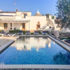 Villa with Trullo and Pool, Alberobello