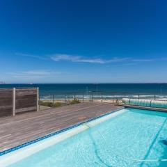 Stylish 2-Bedroom Sea-View Apartment Horizon Bay Blouberg Beachfront