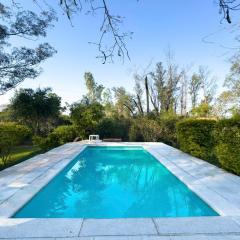 Casa de Verano en Ypacaraí con lago natural, Piscina, Naturaleza y Comodidad para Grupos