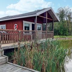 1 Bedroom Pet Friendly Home In Tidaholm