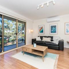 Coastal Comfort 1 King, 2 Queen beds with Park Views