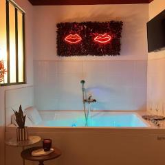 L'Écrin Rouge Escapade Romantique et Balnéo Privé