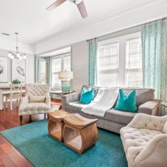 2BR Bungalow - Cozy Holiday Home Near Downtown & Beach