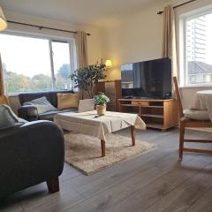London W4, Chiswick 2 Bed 2 Bath Flat, 2 Parking Spaces