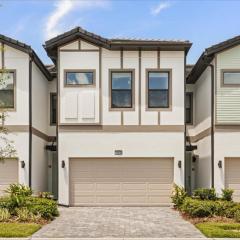 5 Bedrooms 5 Bathrooms Paradiso Grande 10335ET