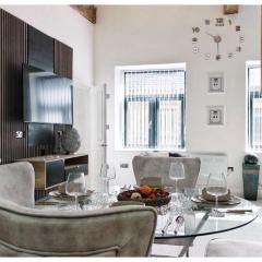 1Bed Apt- Sleeps 6 City Center Jacuzzi Bath Wifi