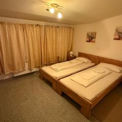 Attika Hotel