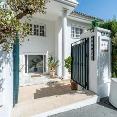 Aurora Boutique House - Only Adults