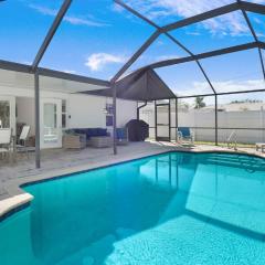 Coastal Flair-Walk To Beach-Heated Pool-Sleeps 8