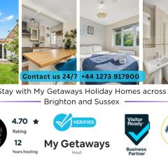 Secret Garden House with Free Parking By My Getaways