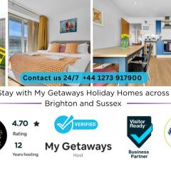 Golden Sunset House with free parking by My Getaways