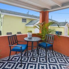 Holiday stays now available! Easy beach access!