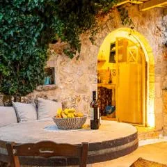 Zois & Mavretta House