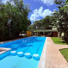 Beautiful and comfortable house overlooking the pool and garden