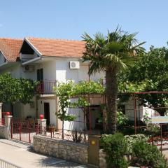 Apartments with parking space Vodice - 12721
