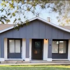 Charming Midwest 3 Bedrooms 2 Bathroom