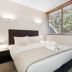 Lakeside Studio- Pounamu Complex