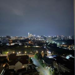 Modern 1-Bedroom Apartment in Parklands with City View