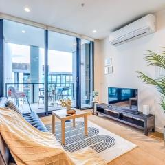 StayAU City Apt free parking in West Melb