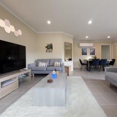 Summerhill Getaway: Simple Comfort Near Launceston