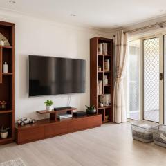 Cozy Private Room near Station Free Parking WiFi