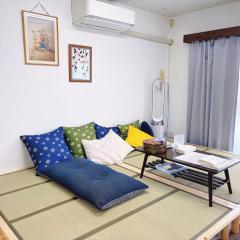 Direct to Shinjuku 15 mins Japanese-style Suite Up to 7 Guests