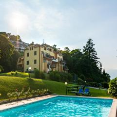 Nice appartment with terrace and stunning lake view