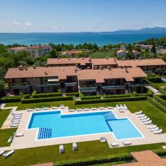 Amazing holiday home in Lazise with swimming pool
