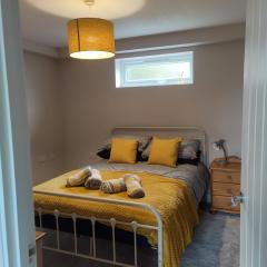 Tranquil Countryside Escape in Rural Kent- Pipistrelle View